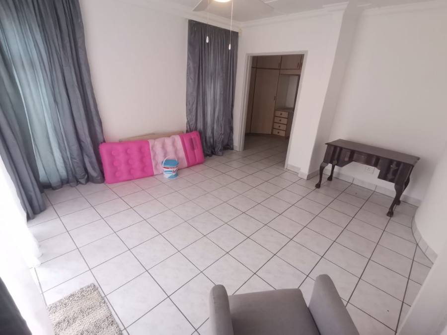4 Bedroom Property for Sale in Bonza Bay Eastern Cape